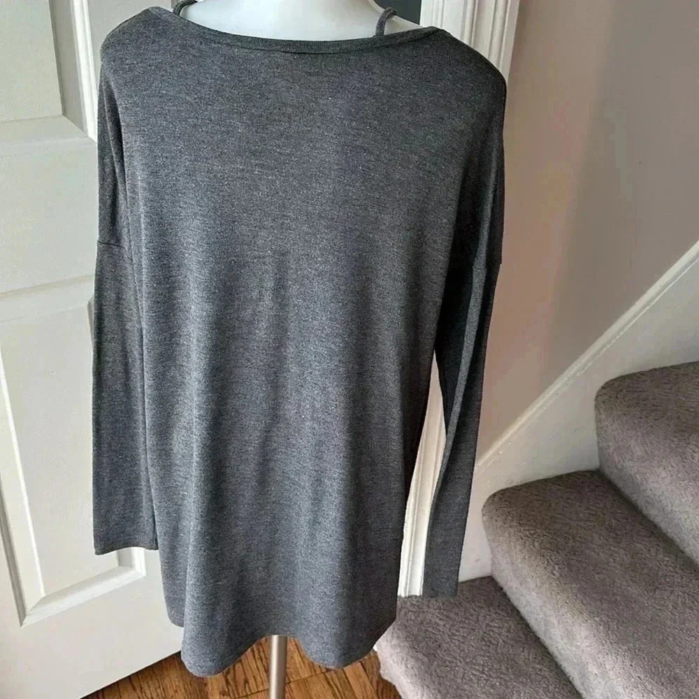 Size S long sleeve dark gray boutique top from Love Riche - Picture 3 of 5